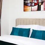 Class Porcelan דירה