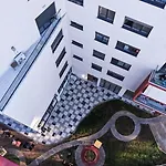 Class Porcelan * טיראנה