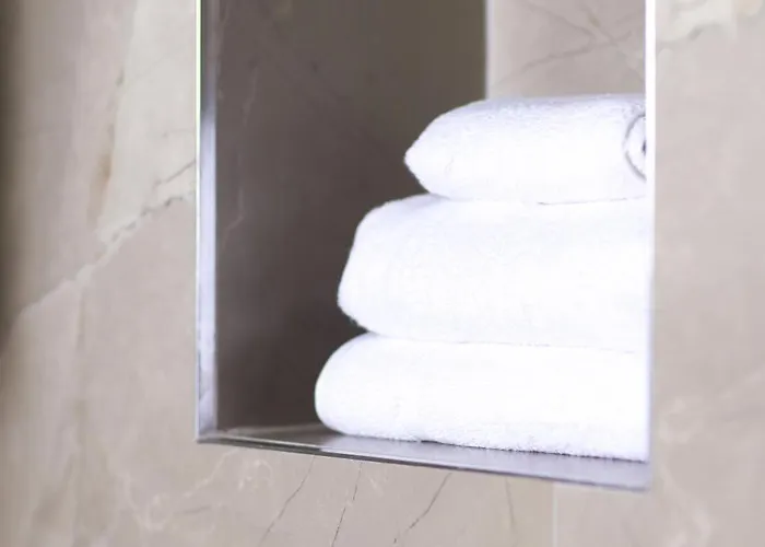 Class Porcelan 地拉那