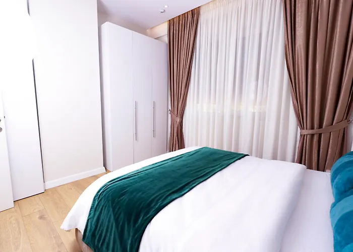 Daire Class Porcelan